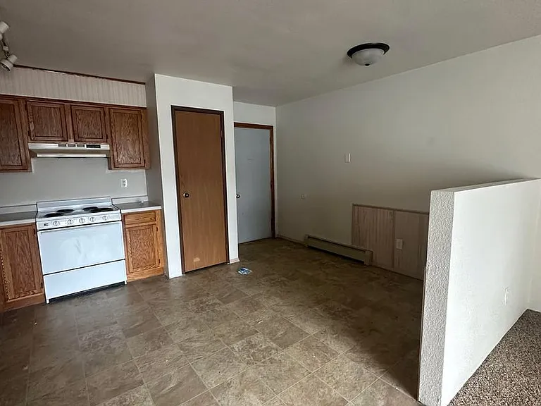 1200 N Point Dr #B5-B8 — Photo 2