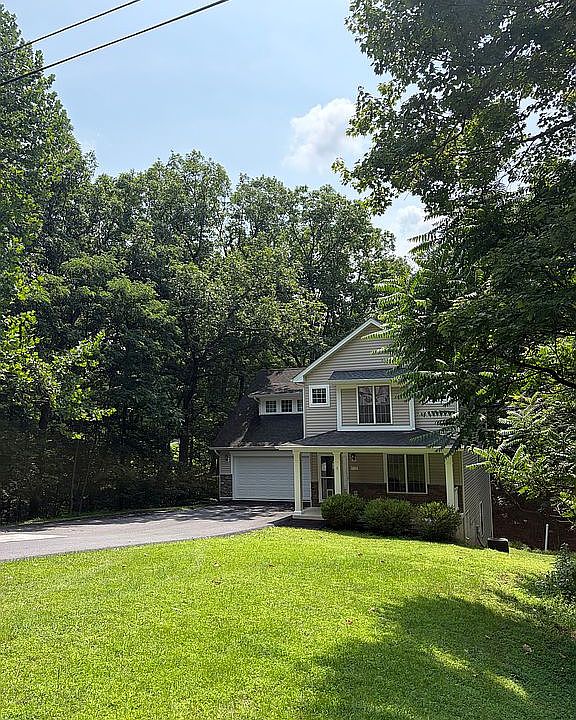 1st image of 232 Greenbriar Cir