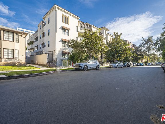 2nd image of 122 N Clark Dr APT 105