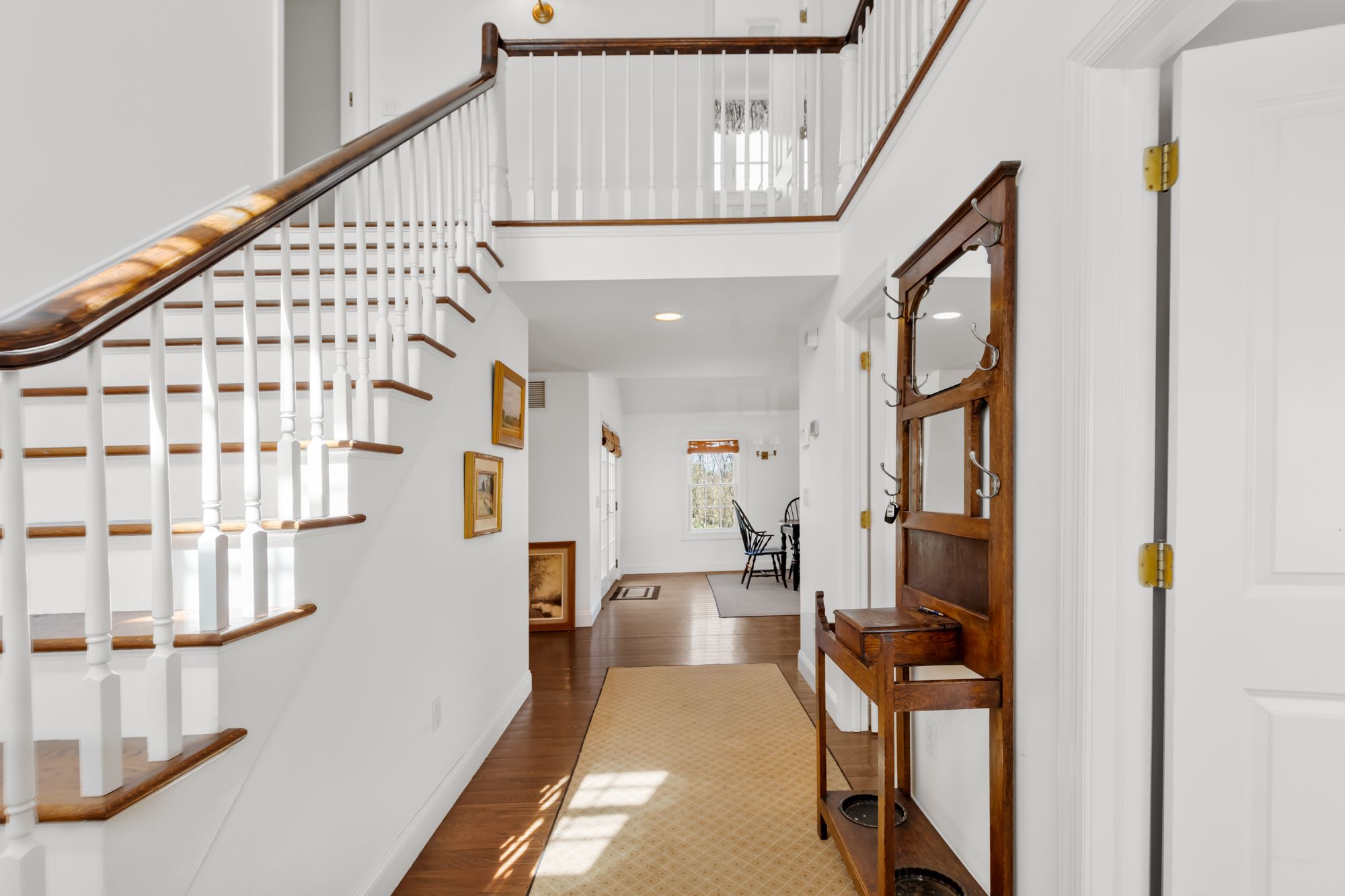 215 Windmill Ln, Southampton, NY 11968 Out East