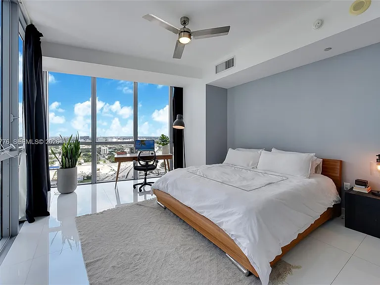 1100 Biscayne Blvd #3205 — Photo 10