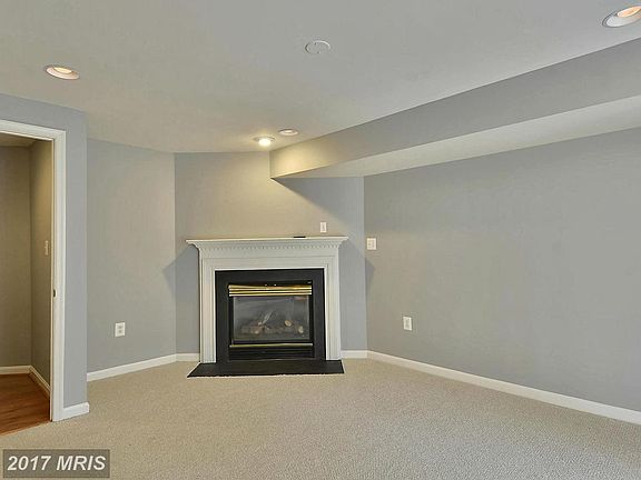 3rd image of 4034 Fairfax Center Hunt Trl