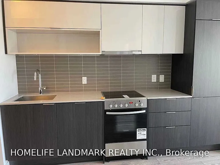 159 Wellesley St E #1110 — Photo 3