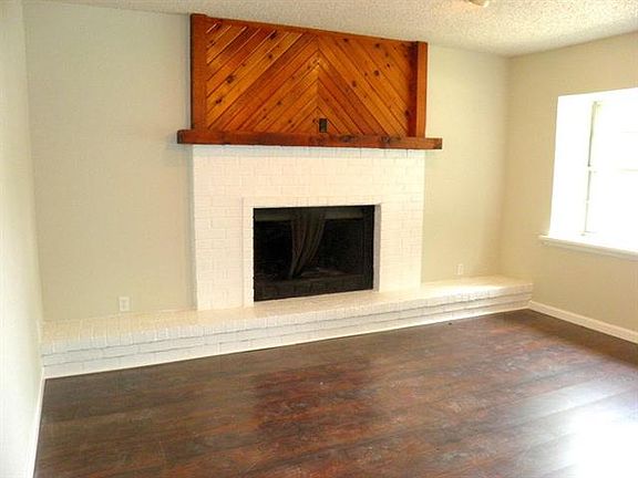 5th image of 1327 Driftwood Dr