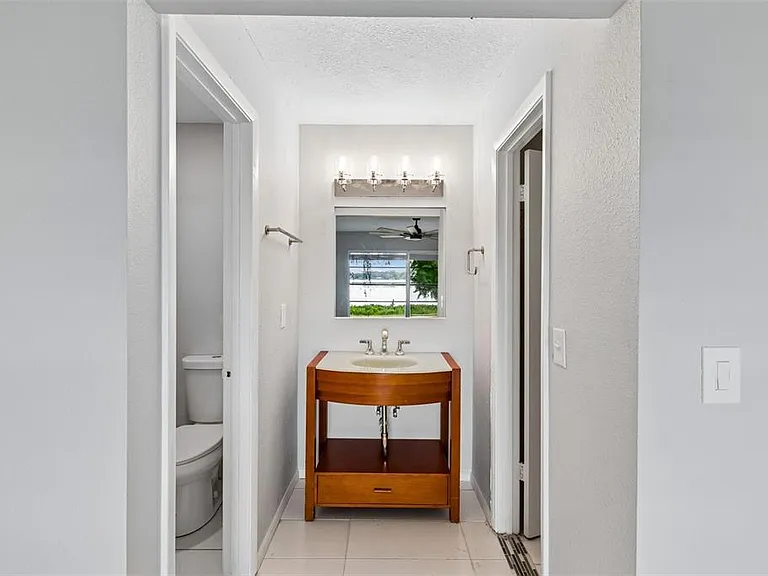 400 E Silver Star Rd — Photo 31