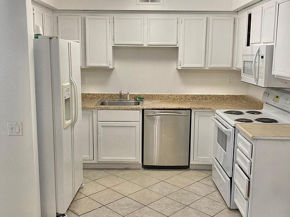 2nd image of 1346 Sunflower Ln