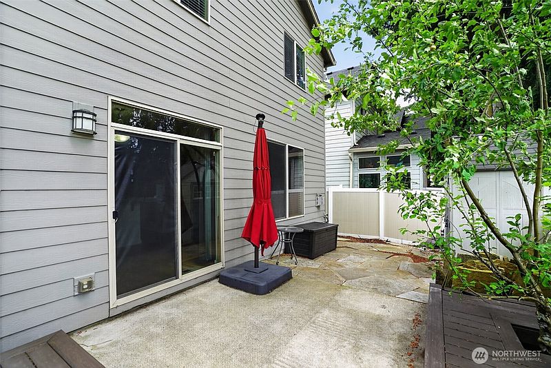 4th image of 7617 NE 60th Way