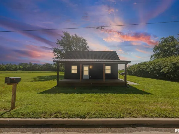 124 S Mine St, Sandoval, IL 62882