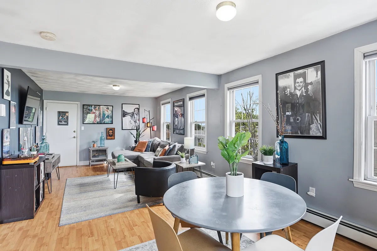 Building Photo - 272 Jefferson Ave #5