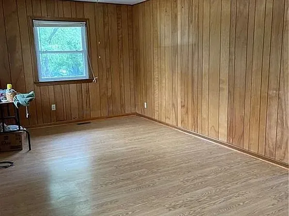 2308 Aull Ln, Lexington, MO 64067