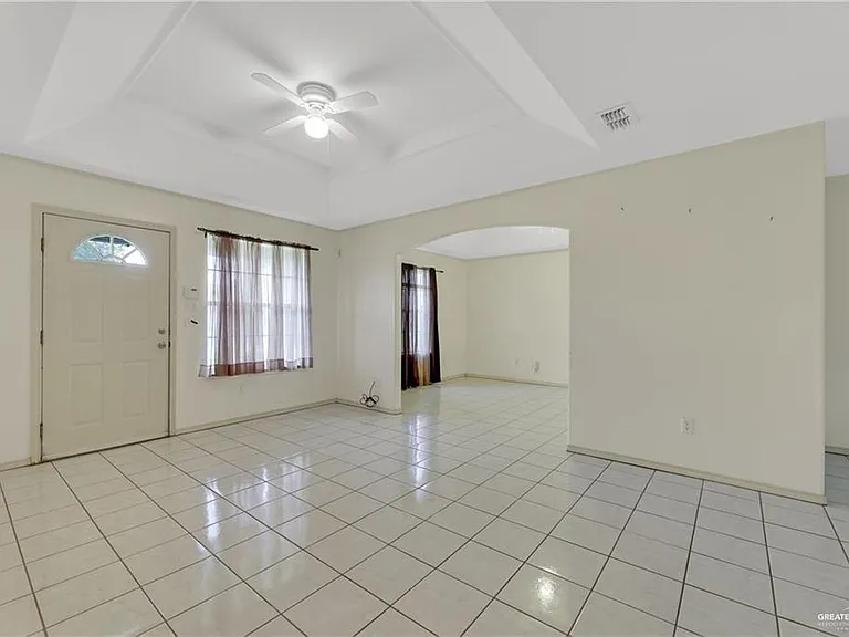 609 Via Sol Dr — Photo 10