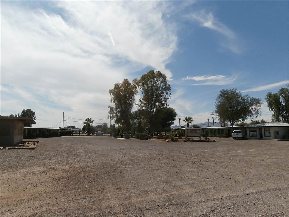 1st image of 28709 E Los Angeles Ave