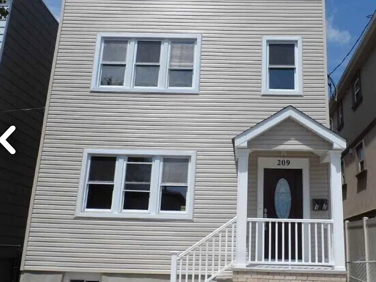 209 Avenue F #1 — Photo 16