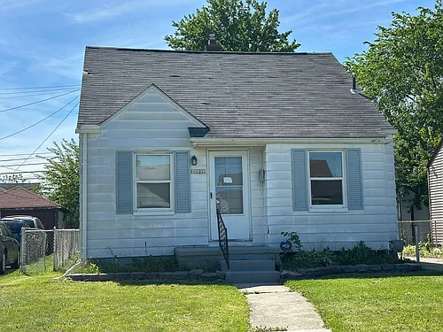 20939 Beechwood Ave Photo 1
