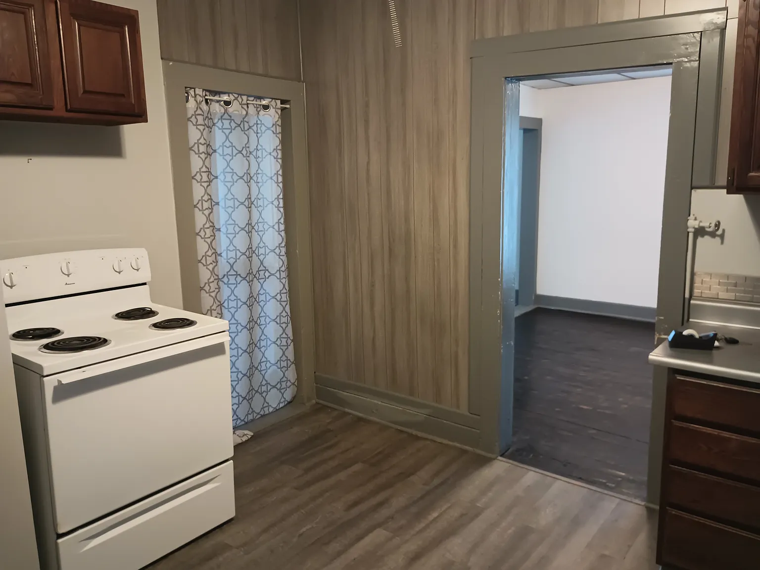1 bed, 750 sqft, $890 — Photo 3
