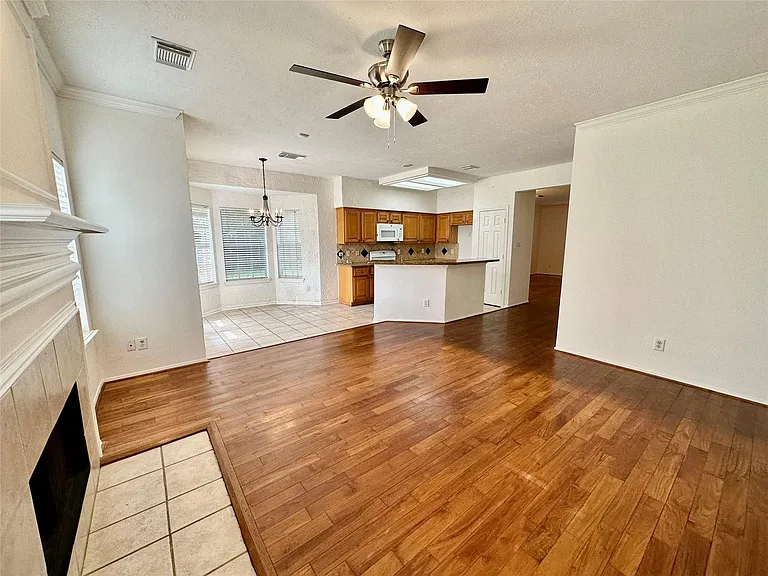 1414 Diamond Brook Dr — Photo 8