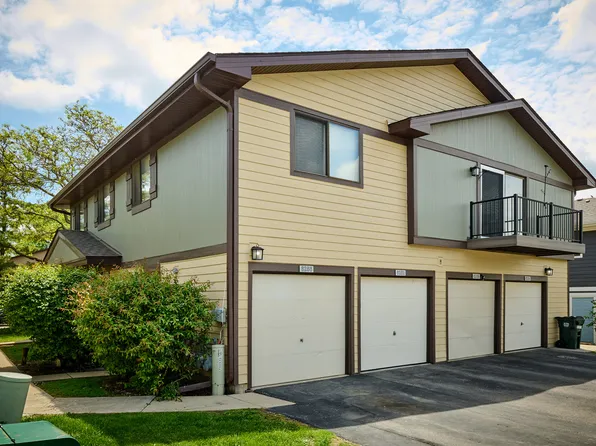6256 Kit Carson Dr #6256, Hanover Park, IL 60133
