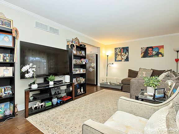 5th image of 33261 N Sunset Ave