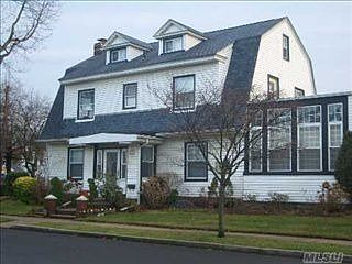 1st image of 131 Hempstead Ave