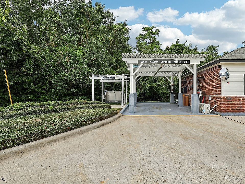 Pet & Car Wash Amenities
