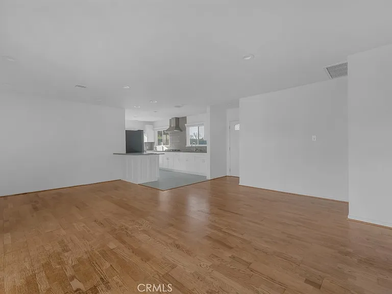 7758 Mason Ave — Photo 17