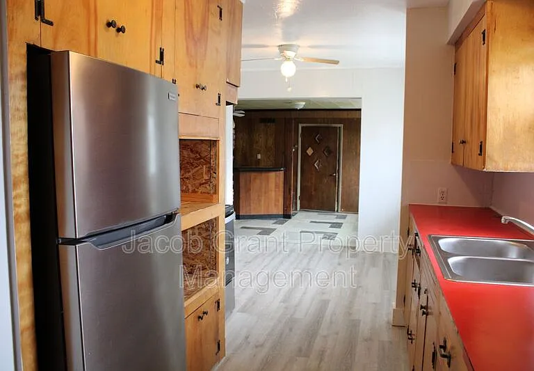 282 J St — Photo 3