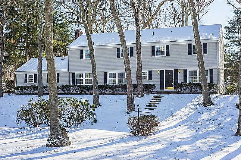 1st image of 35 Chestnut Dr