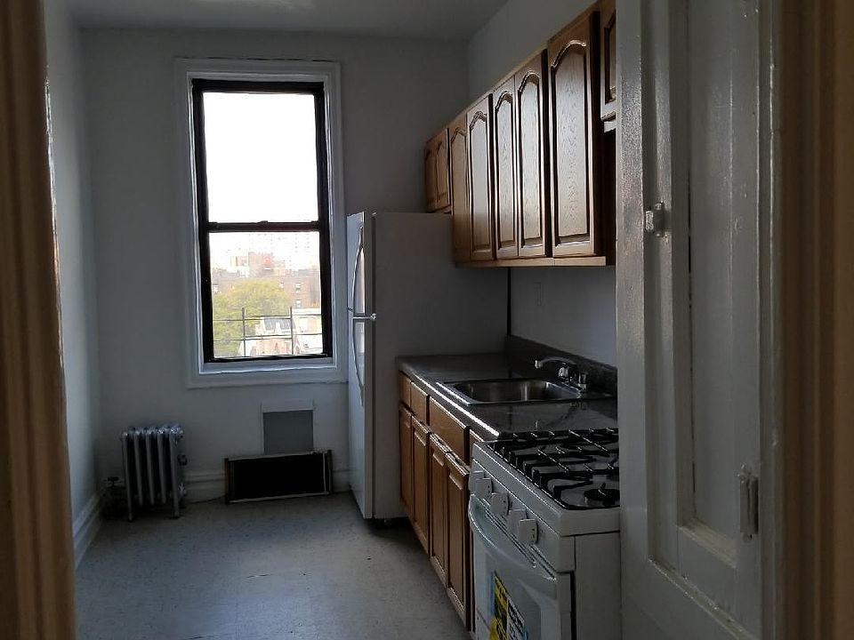 1st image of 4204 Saull St APT 6A