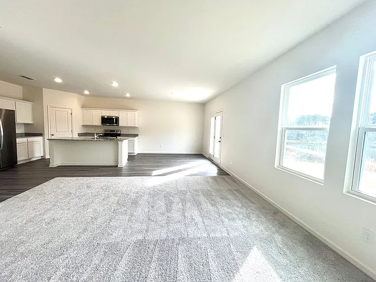 303 Hyde Park — Photo 7
