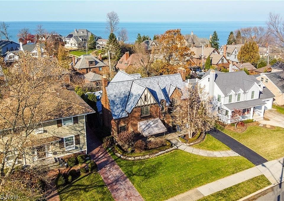 20044 Frazier Dr, Rocky River, OH 44116 Zillow