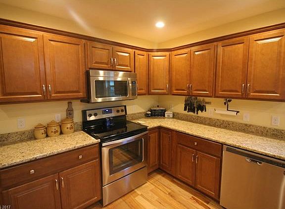 4th image of 55 Chestnut Ln #40