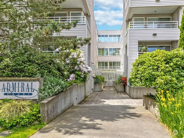 2125 California Avenue SW #302, Seattle, WA 98116
