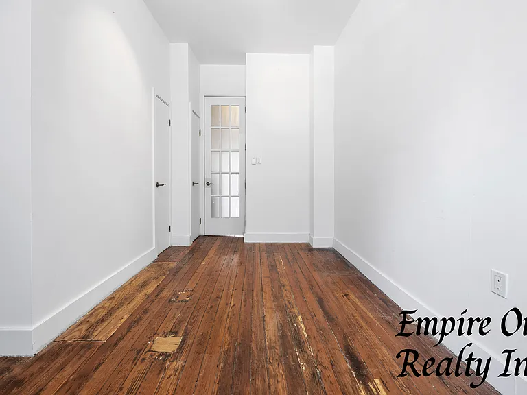 128 Boerum St #1F — Photo 4