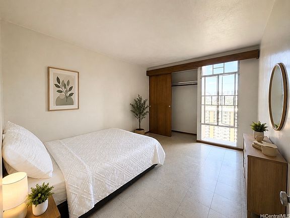 3rd image of 1515 Nuuanu Ave APT 1855