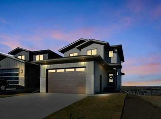 7 S Vincent Gate, Sylvan Lake, AB T4S 0V7