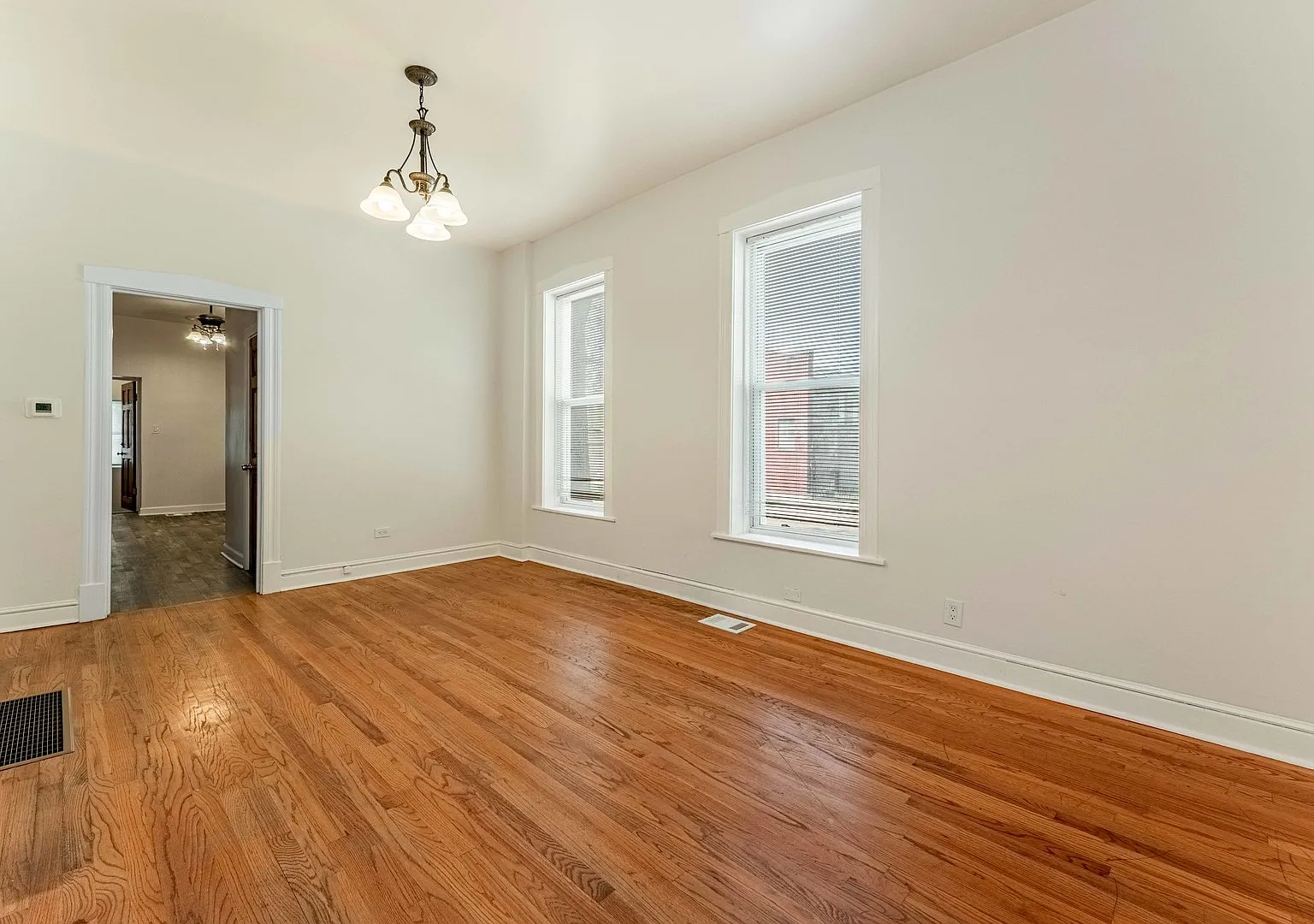 3 bed, 1100 sqft, $1,850 — Photo 3