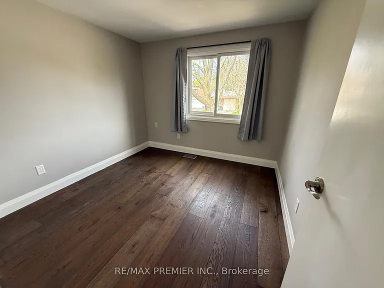 416 Cole Rd #UPPER — Photo 31