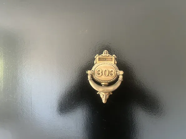 2536 Overlook Rd, Cleveland, OH