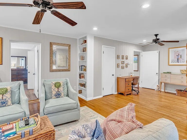 1383 S White Station Rd — Photo 15