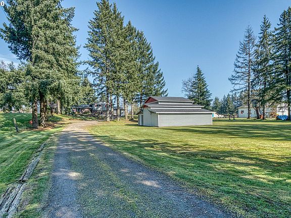 4th image of 21410 NE 174th St