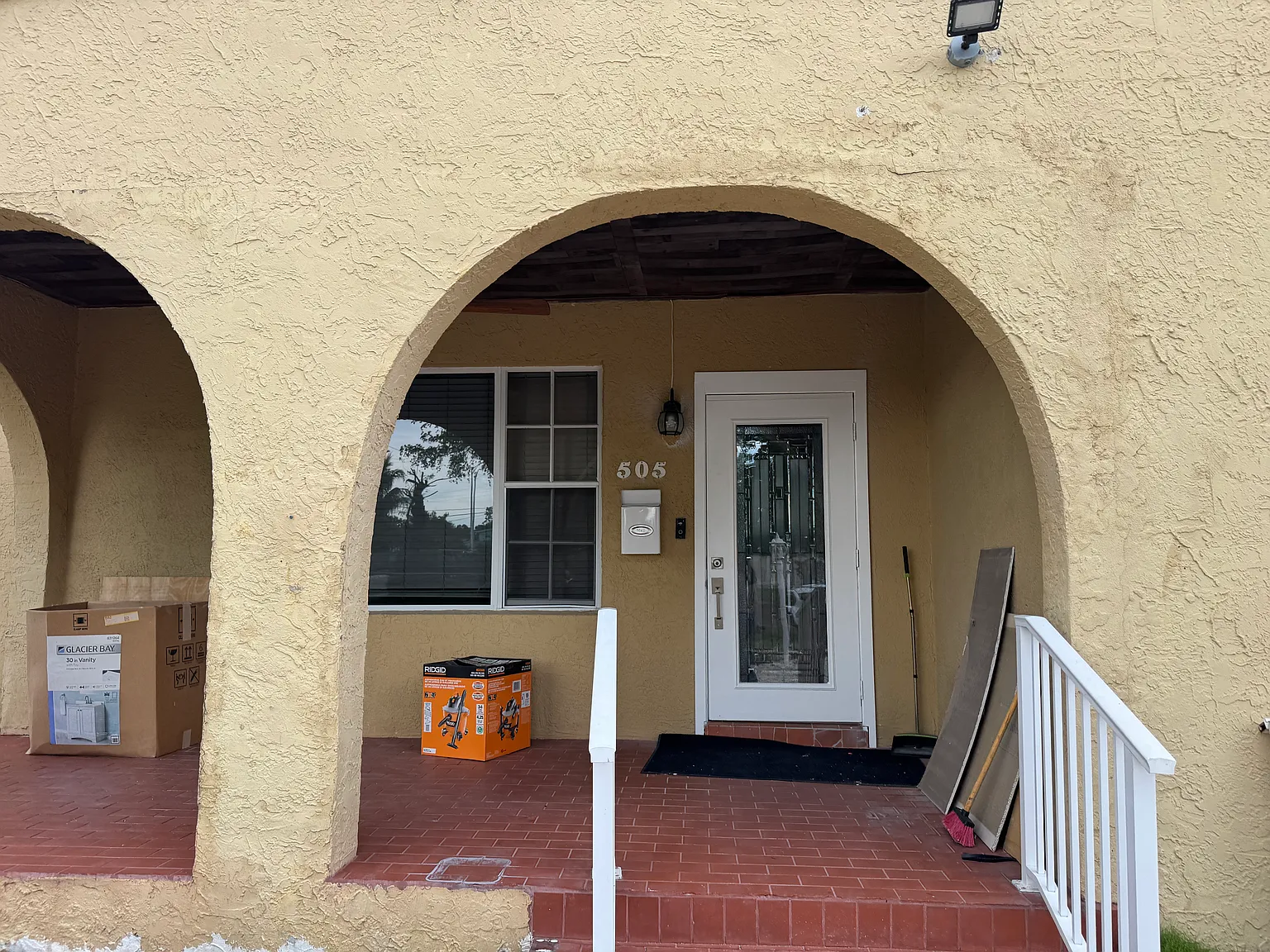 4 bed, 1570 sqft, $3,200 — Photo 1