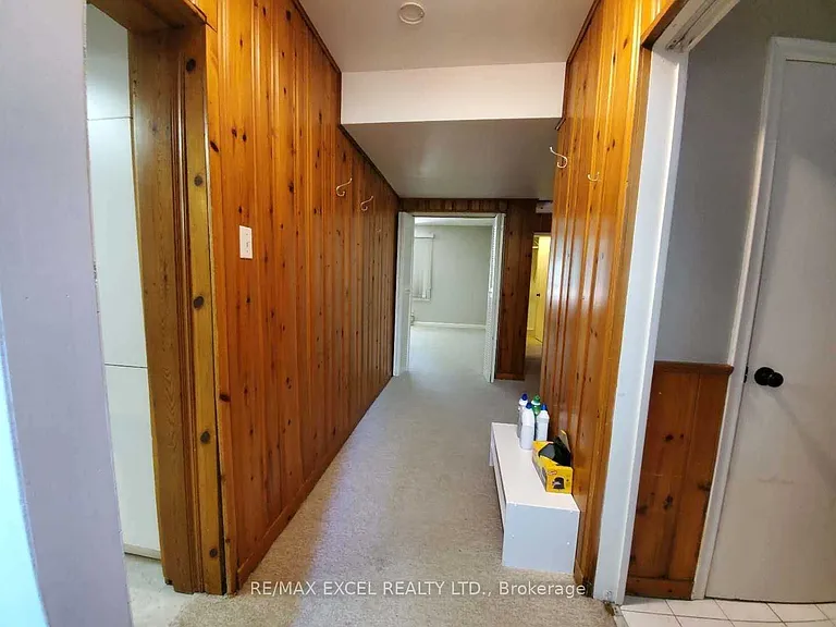 157 Fenn Ave — Photo 16
