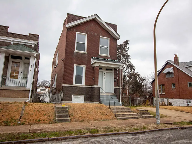 4335 Minnesota Ave — Photo 1