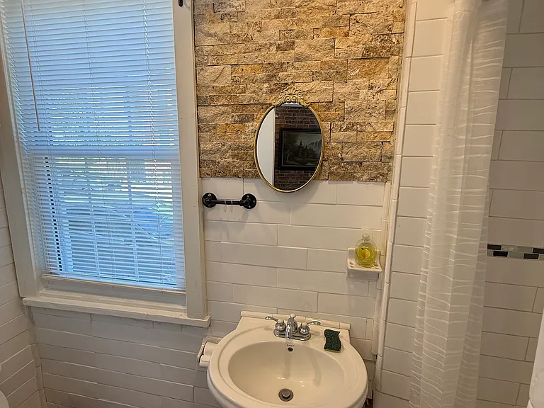 400 S Exeter St #1 — Photo 9