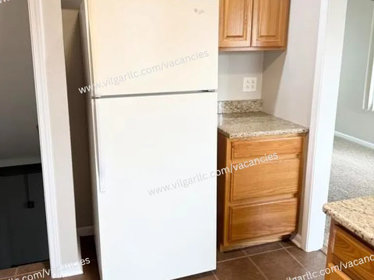 229 Broadmoor Ave — Photo 9