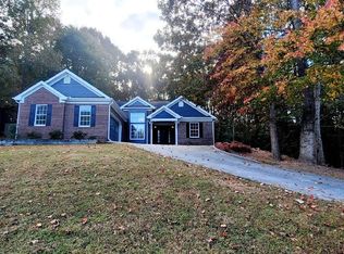 6468 Ivy Springs Dr, Flowery Branch, GA 30542