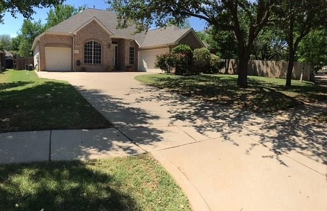 1st image of 2219 Forest Creek Dr