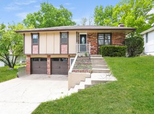 6704 NW Hidden Valley Rd, Kansas City, MO 64152