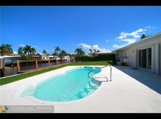 2229 SE 10th St, Pompano Beach, FL 33062