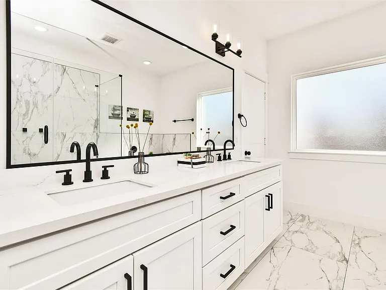 208 N York St #B — Photo 19